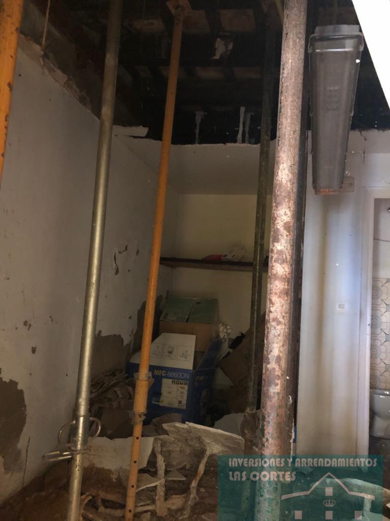 For sale of commercial in San Fernando