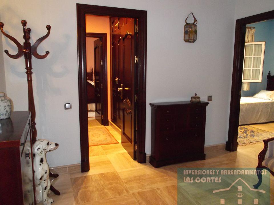 For sale of flat in San Fernando