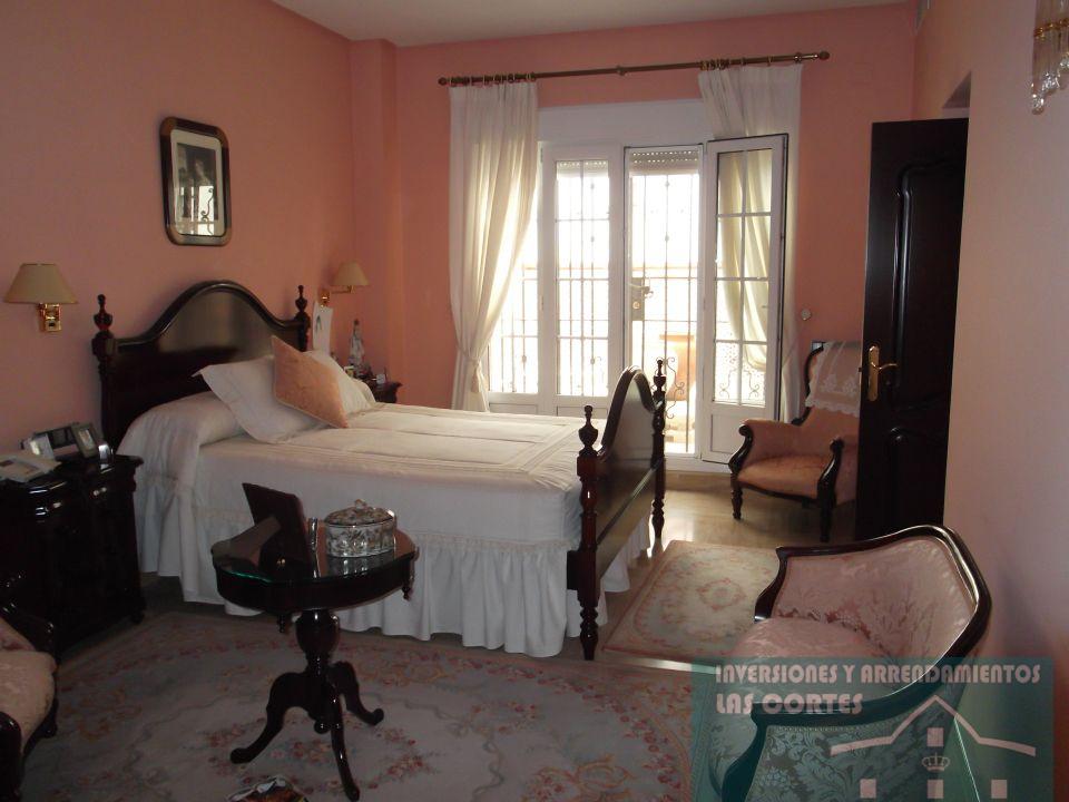 For sale of flat in San Fernando