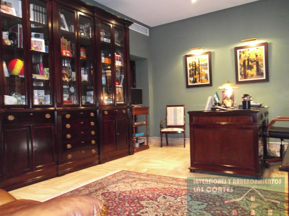 For sale of flat in San Fernando