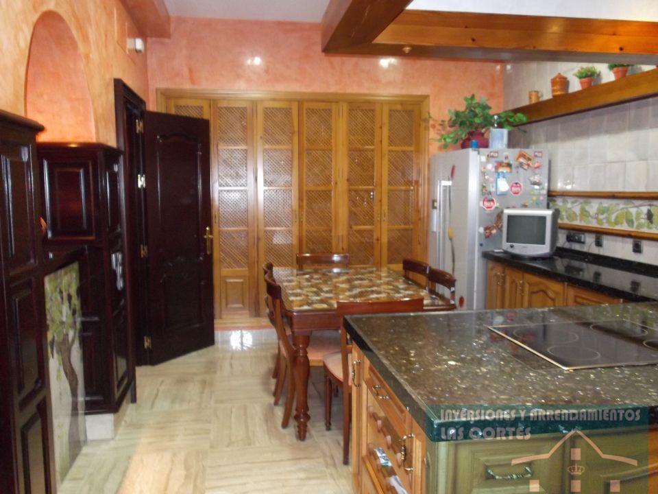 For sale of flat in San Fernando