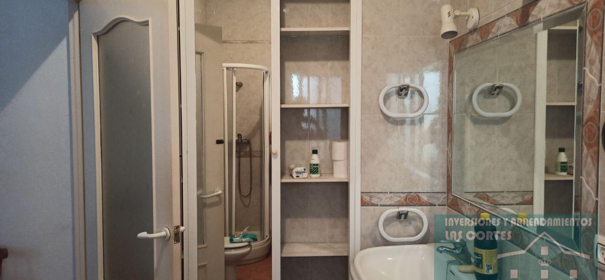 For sale of house in San Fernando