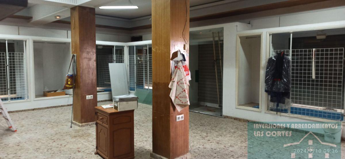 For sale of house in San Fernando