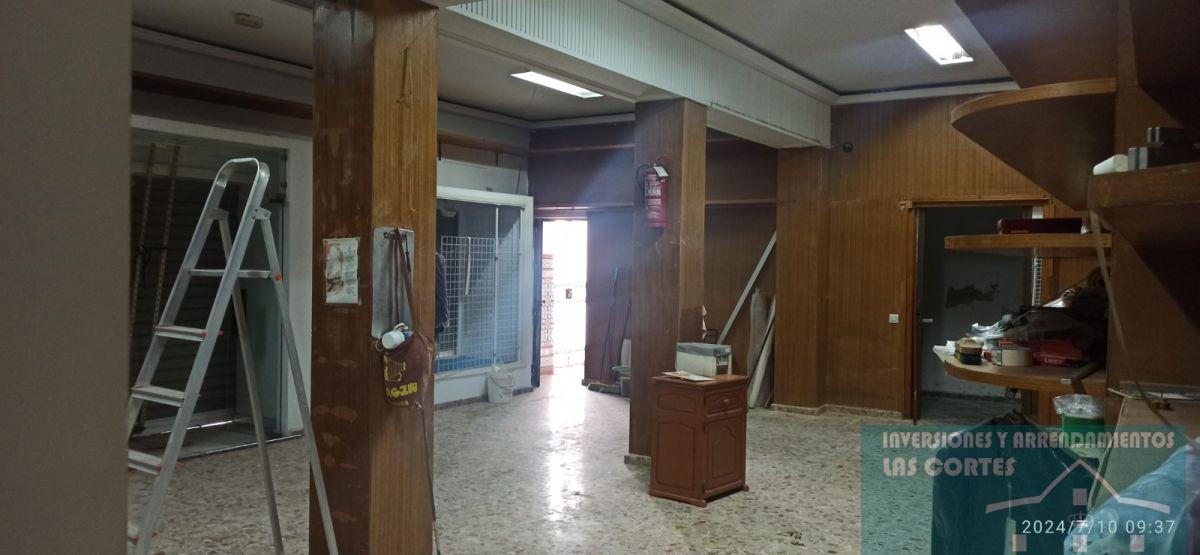 For sale of house in San Fernando