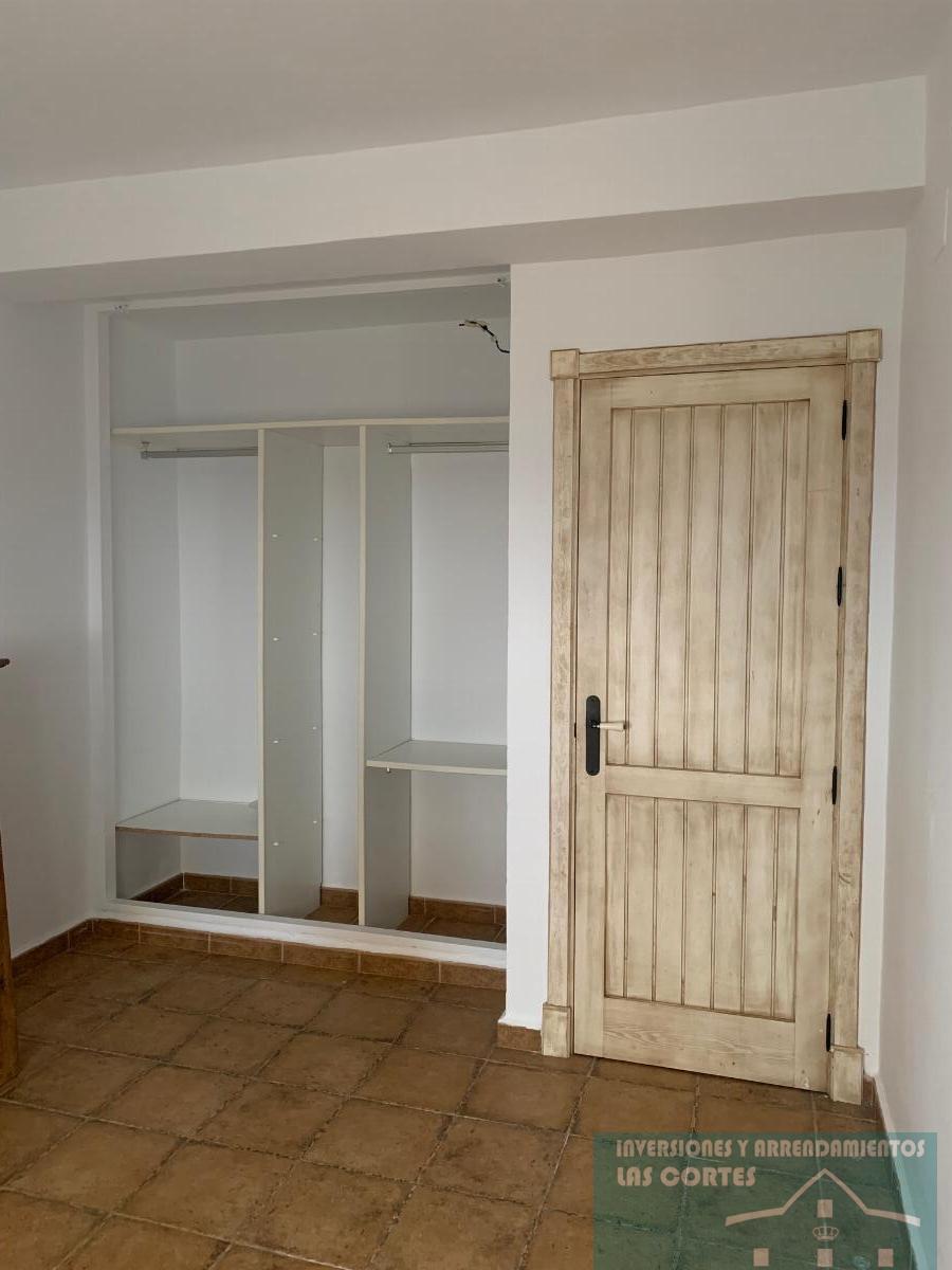 For sale of flat in San Fernando