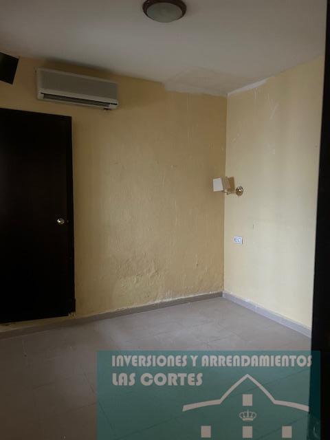 For sale of commercial in San Fernando