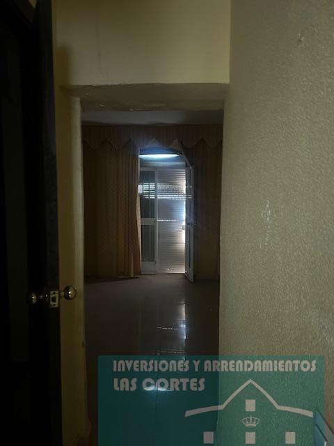 For sale of commercial in San Fernando
