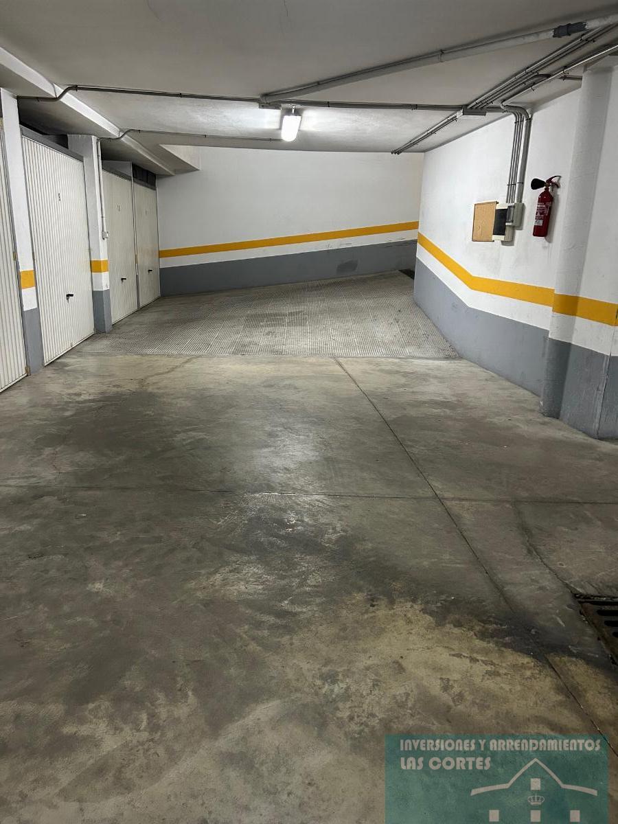 For sale of house in San Fernando