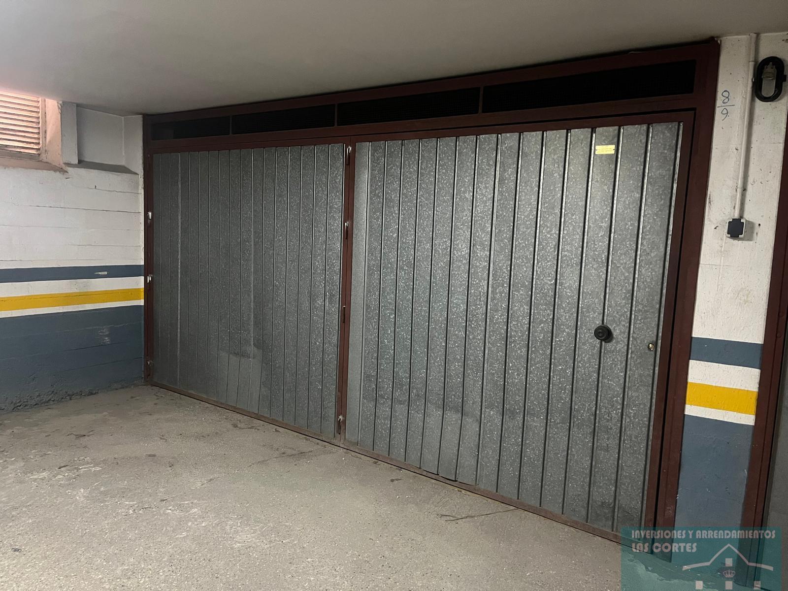 For sale of garage in San Fernando