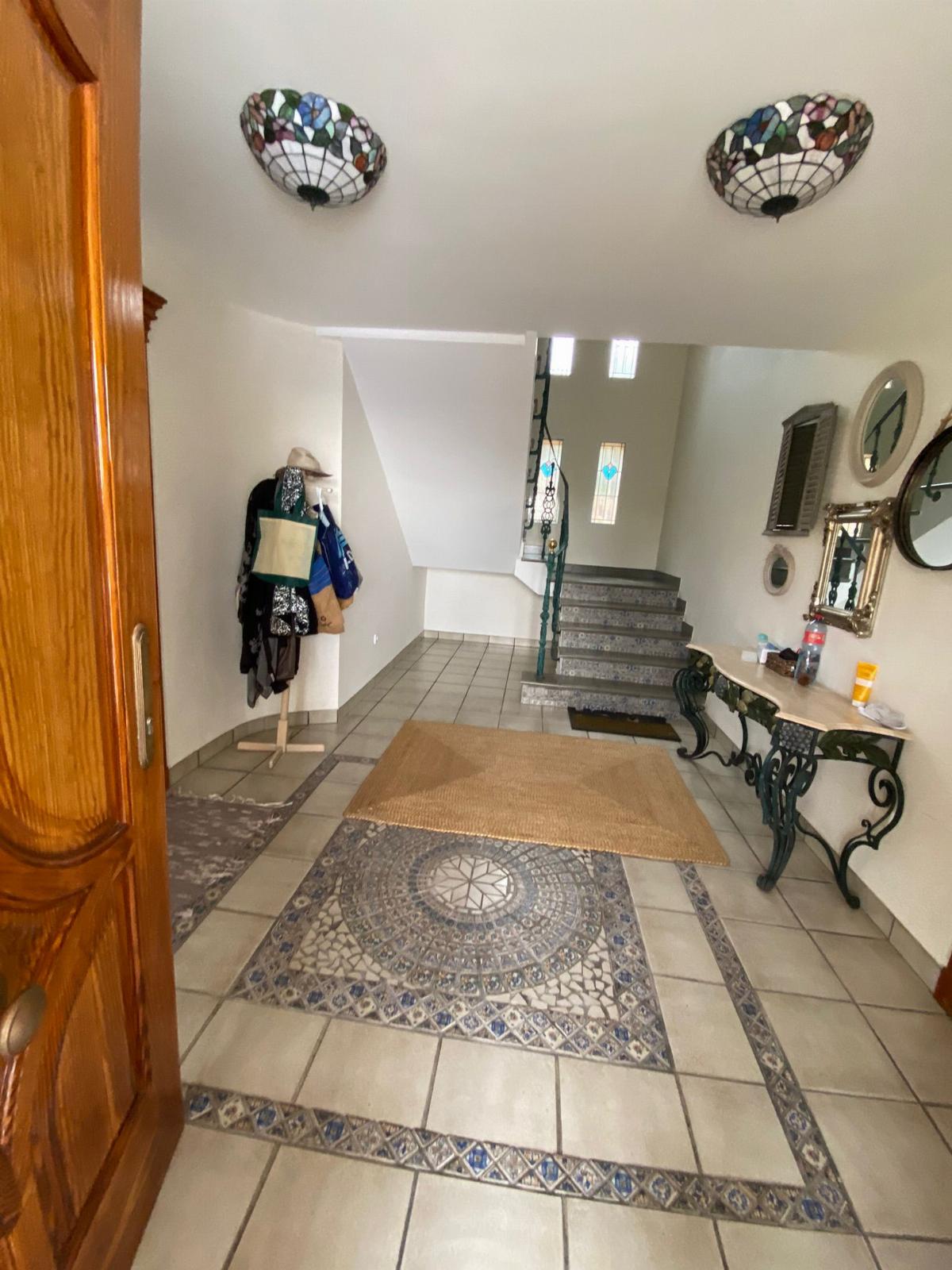 For sale of villa in Castellón