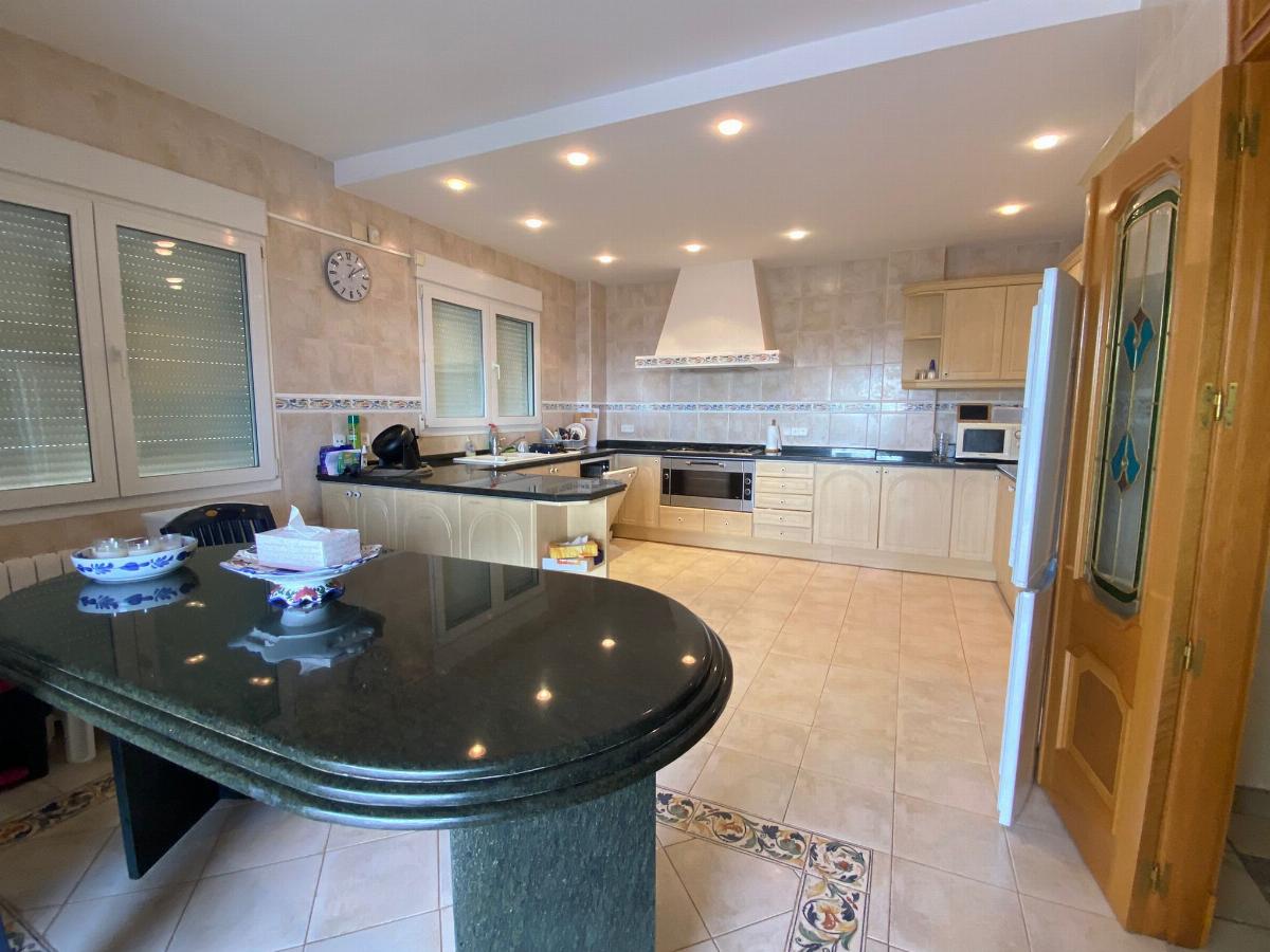 For sale of villa in Castellón