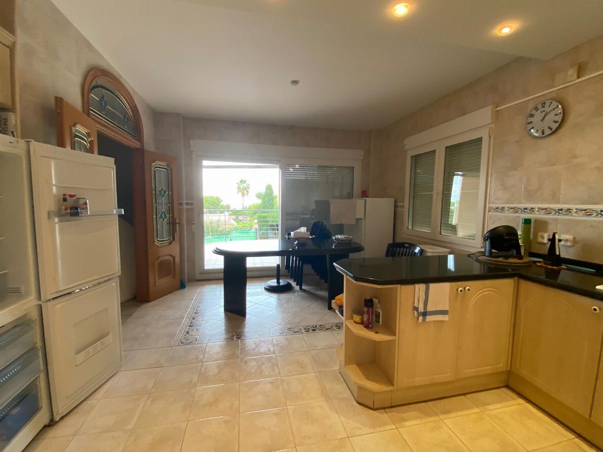 For sale of villa in Castellón