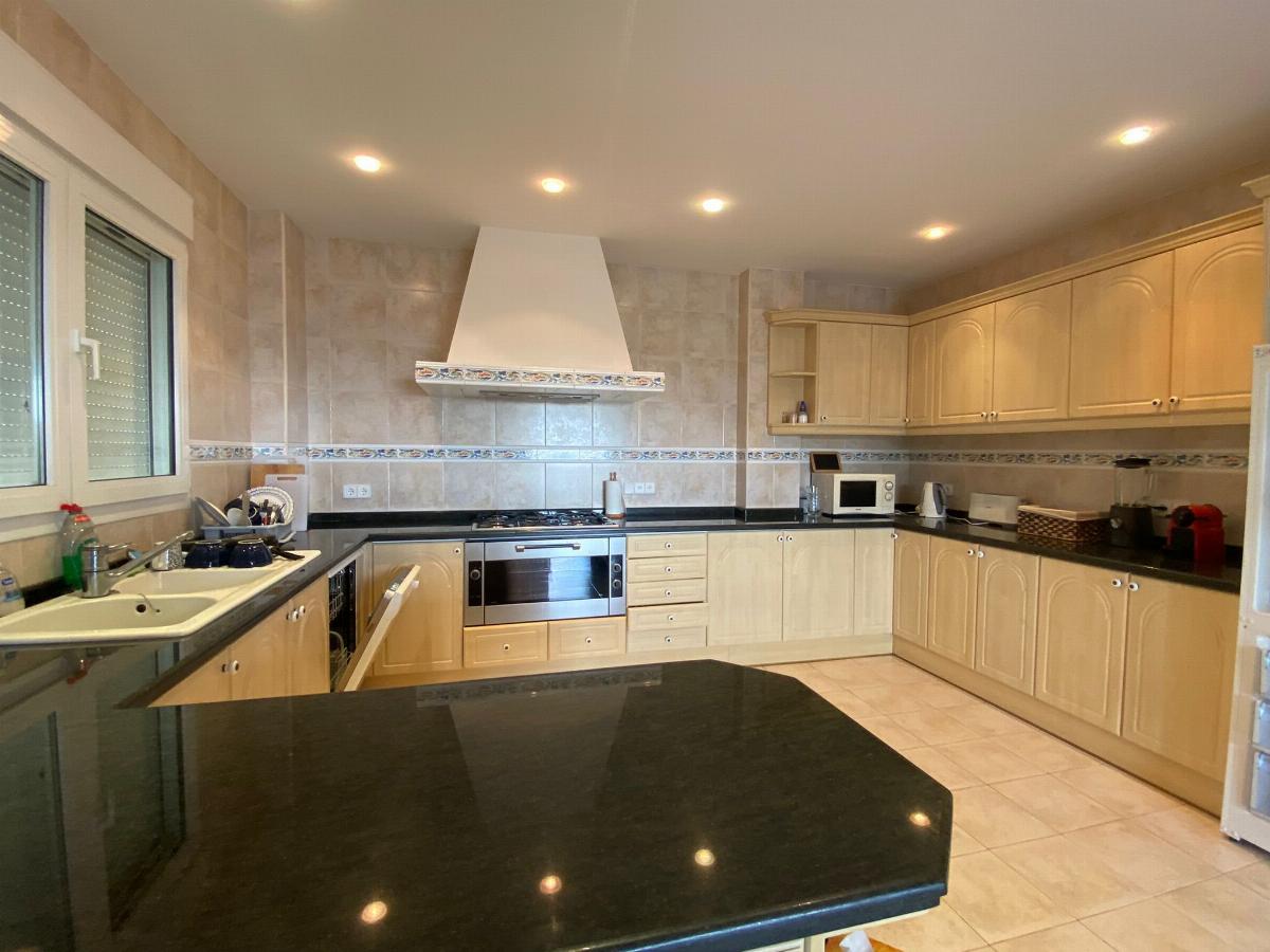 For sale of villa in Castellón