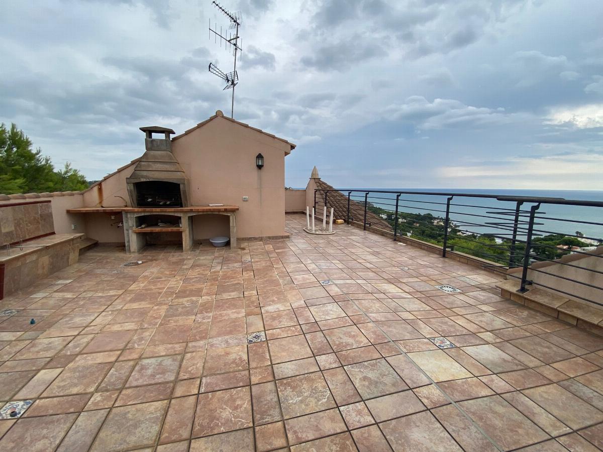For sale of villa in Castellón