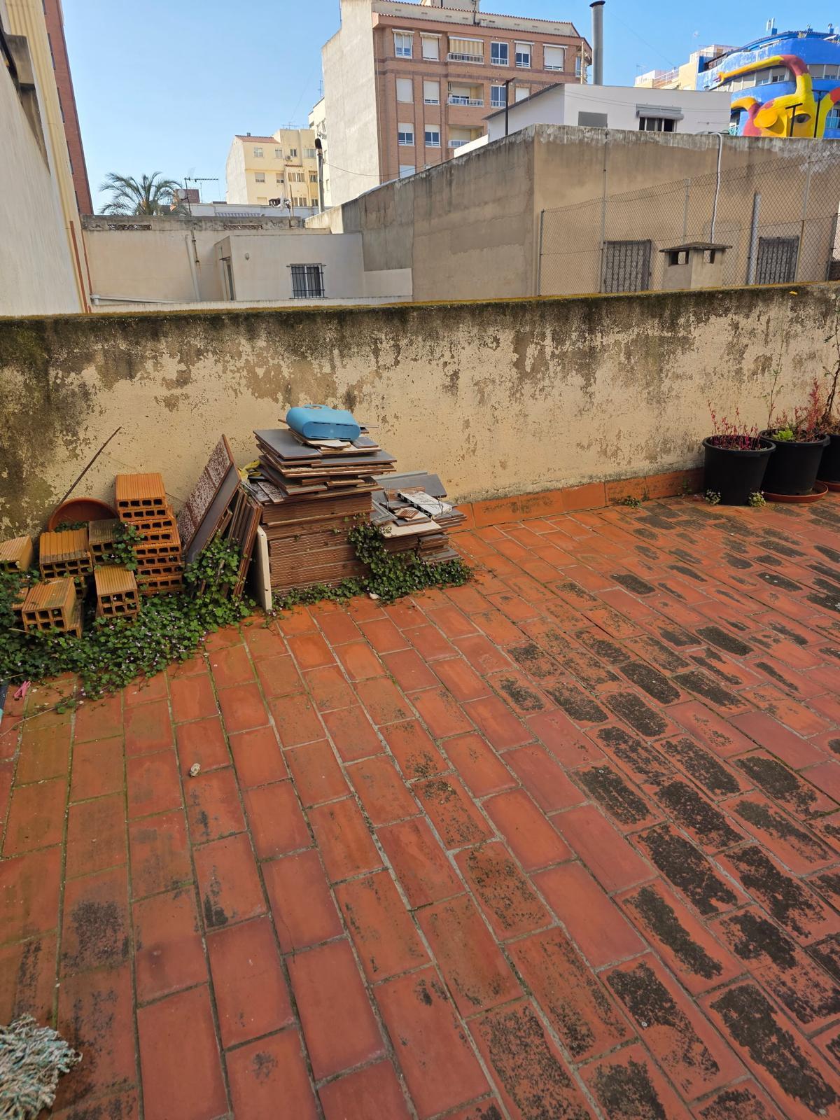 For sale of flat in Castellón