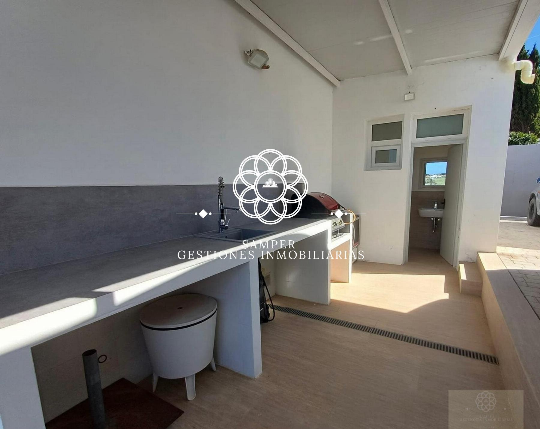 Venta de chalet en Sanlúcar de Barrameda