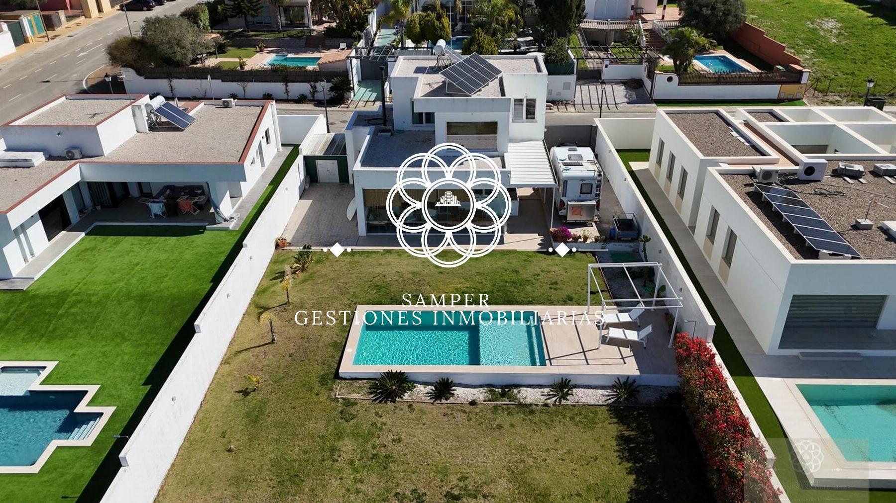 Venta de chalet en Sanlúcar de Barrameda