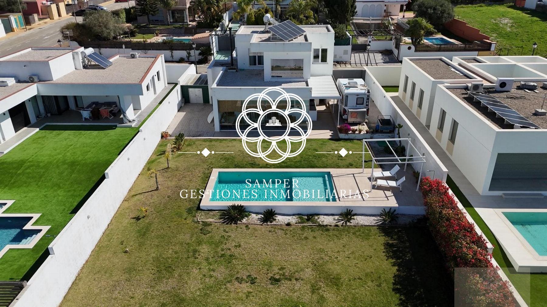 Venta de chalet en Sanlúcar de Barrameda