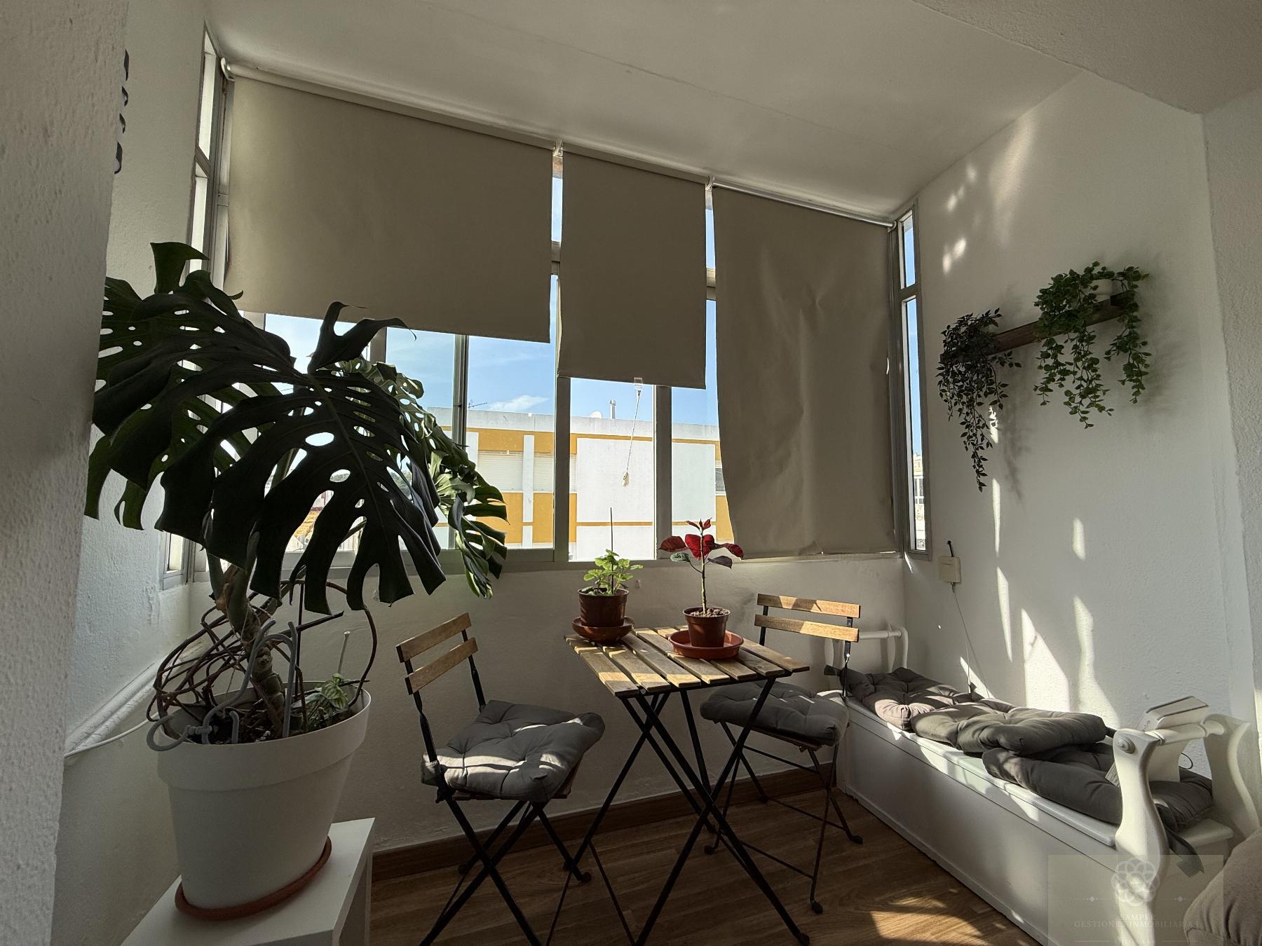 For sale of flat in El Puerto de Santa María