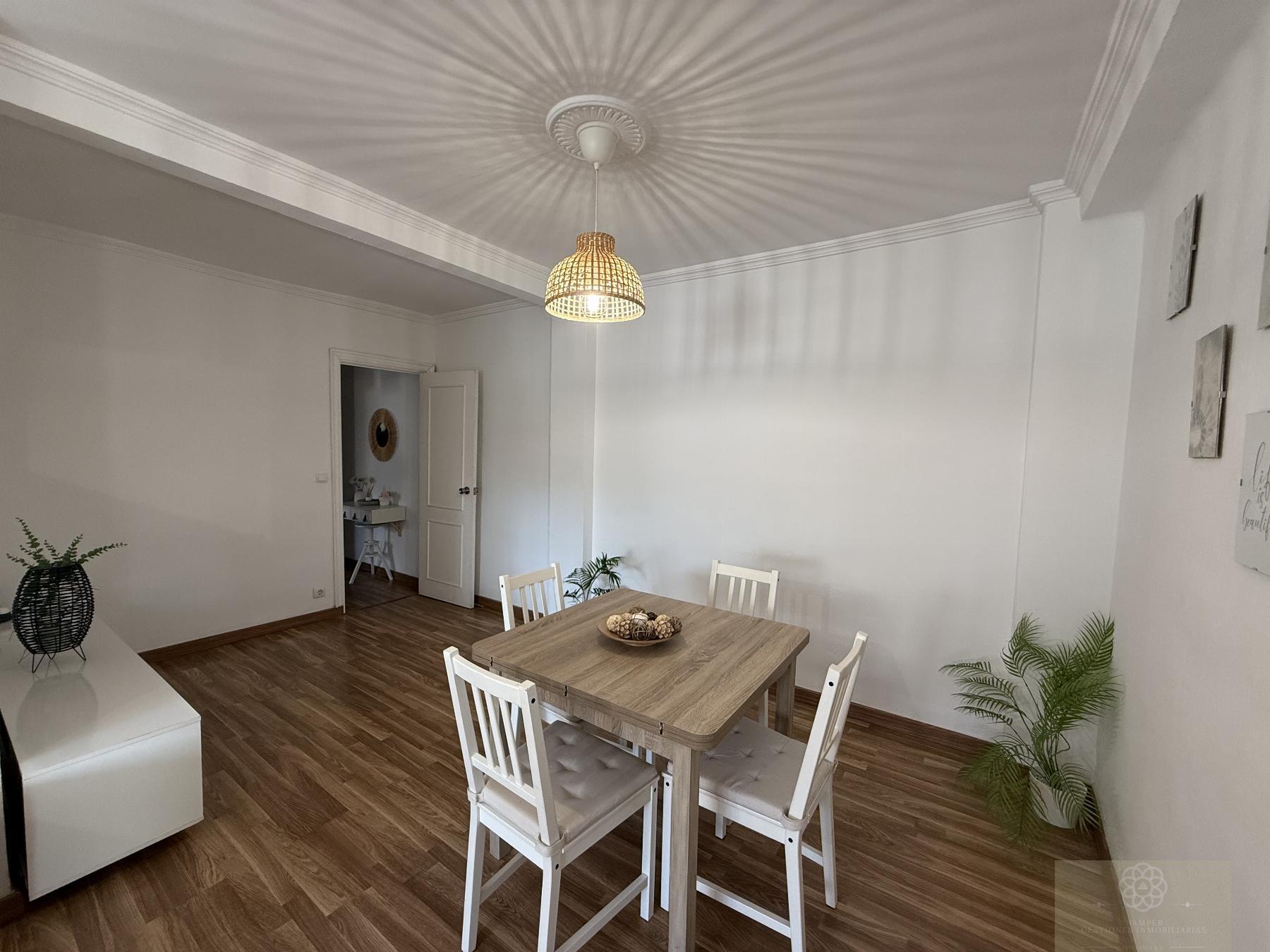 For sale of flat in El Puerto de Santa María