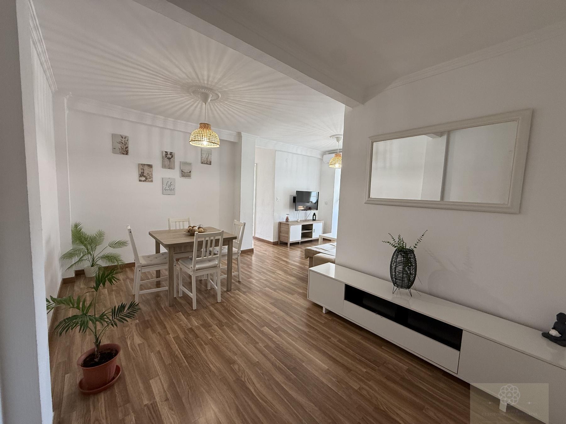 For sale of flat in El Puerto de Santa María