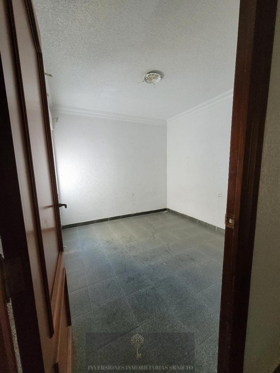 For sale of flat in Elda