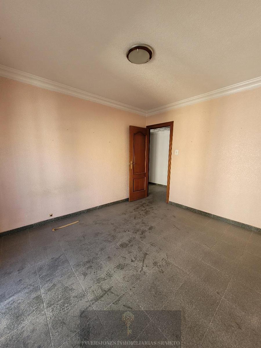 For sale of flat in Elda