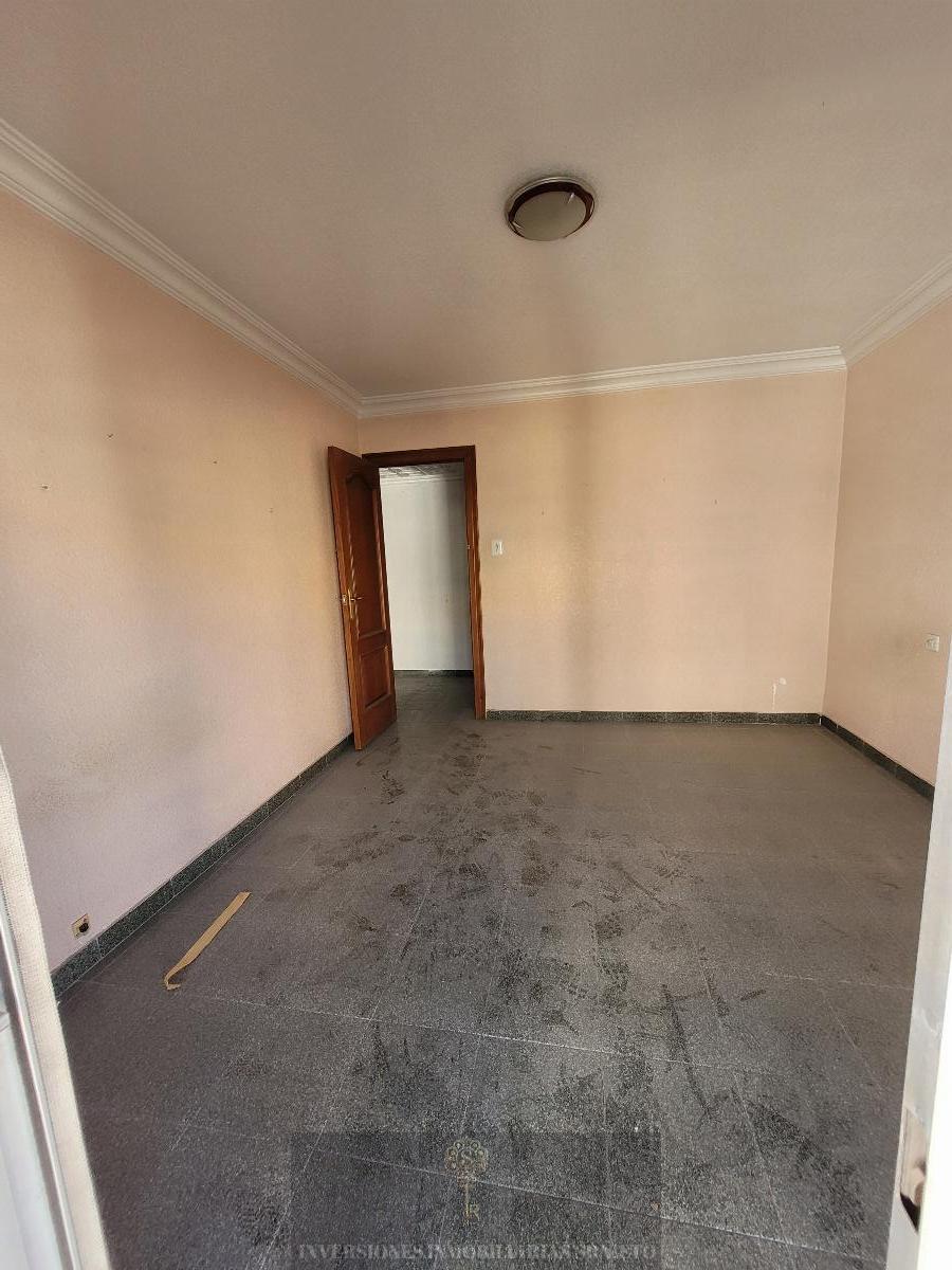 For sale of flat in Elda