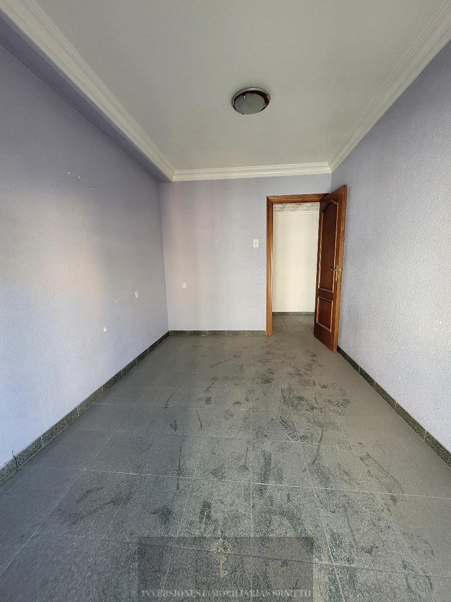 For sale of flat in Elda