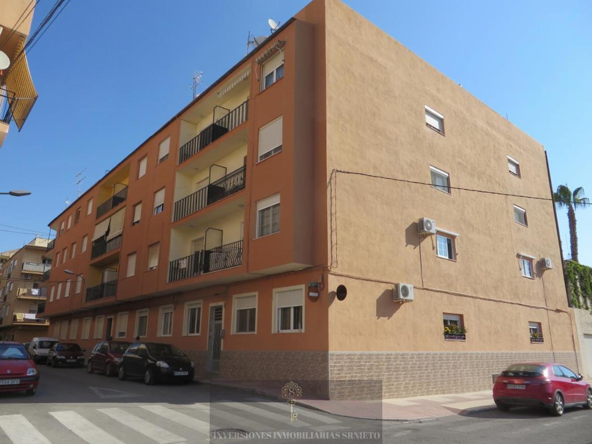 For sale of flat in Sax