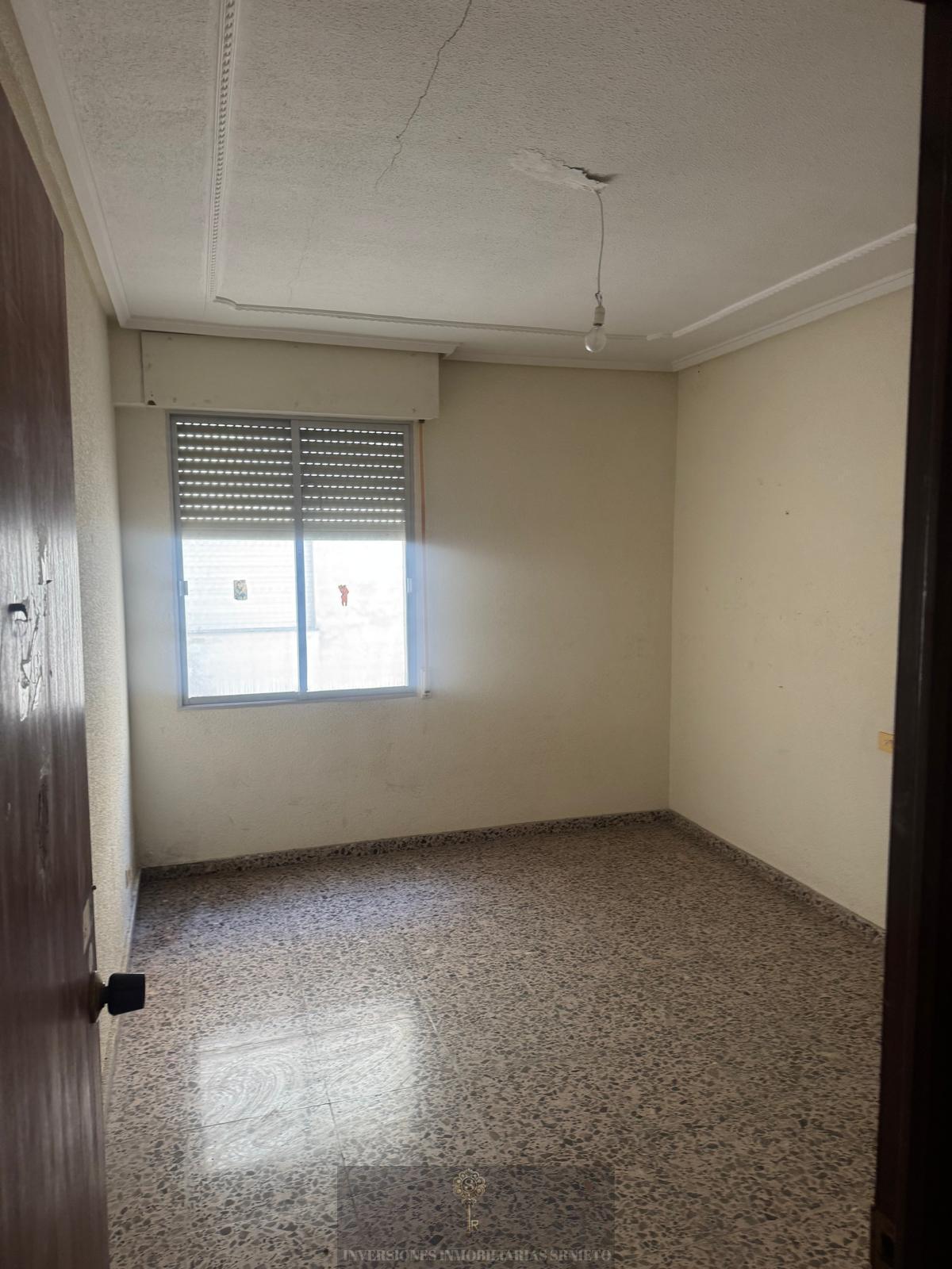 For sale of flat in Benejúzar