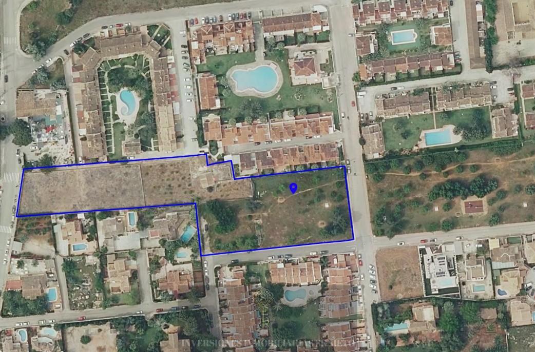For sale of land in Dénia