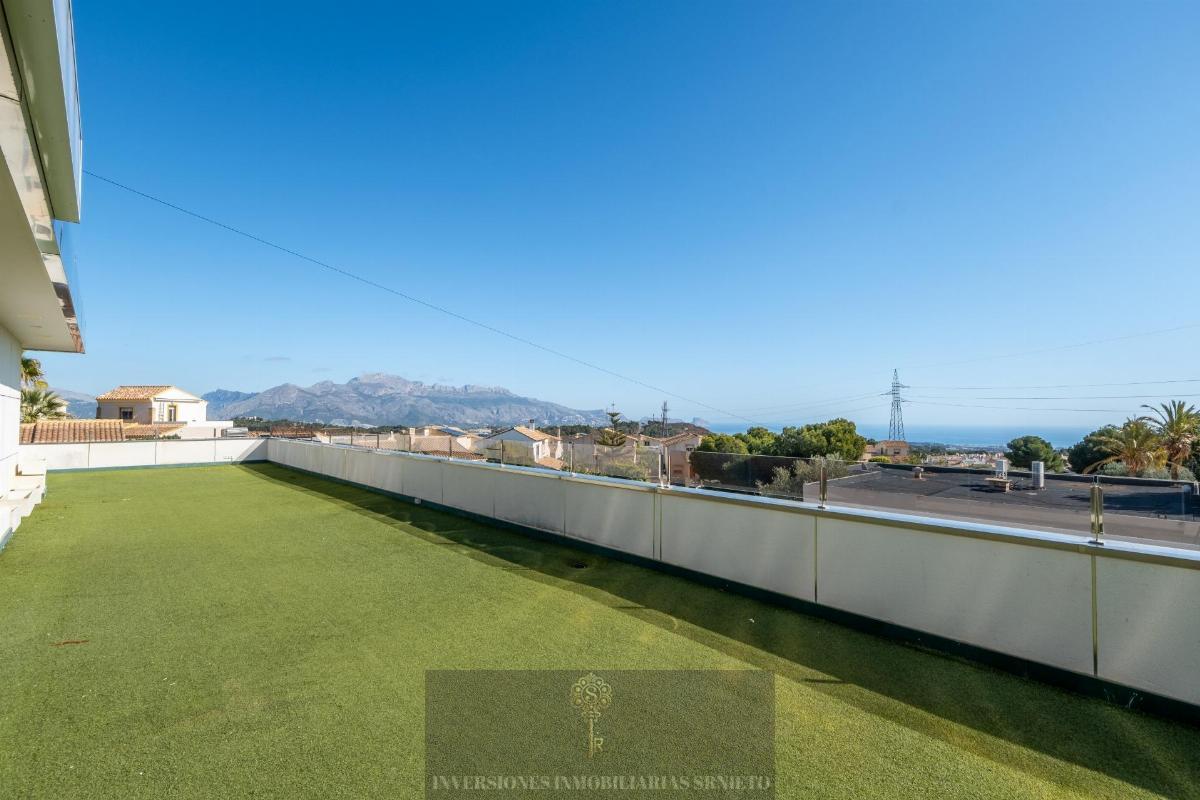 For sale of building in Polop