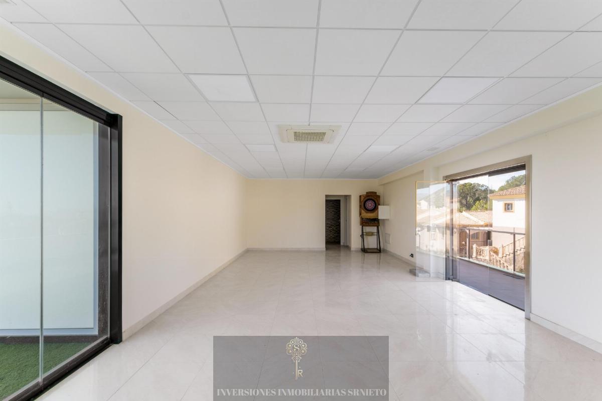 For sale of building in Polop