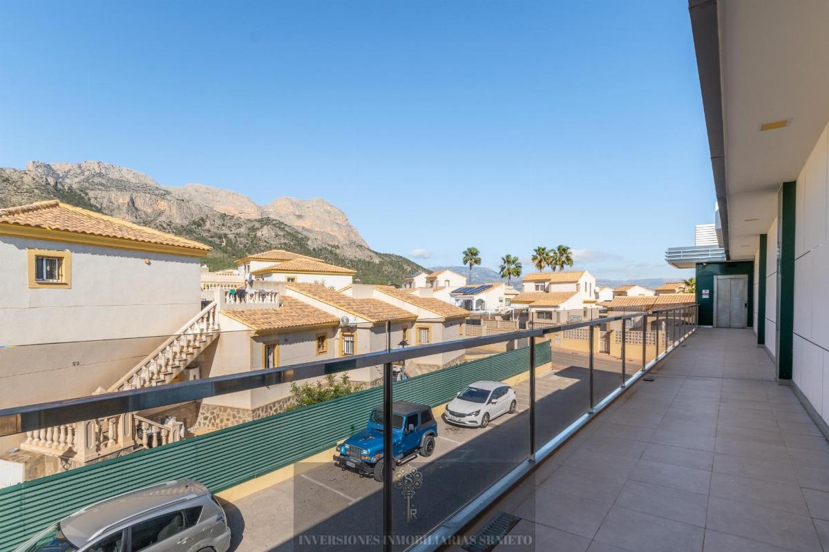 For sale of building in Polop