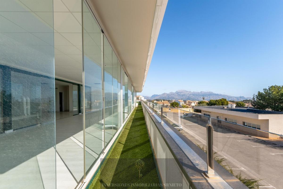 For sale of building in Polop