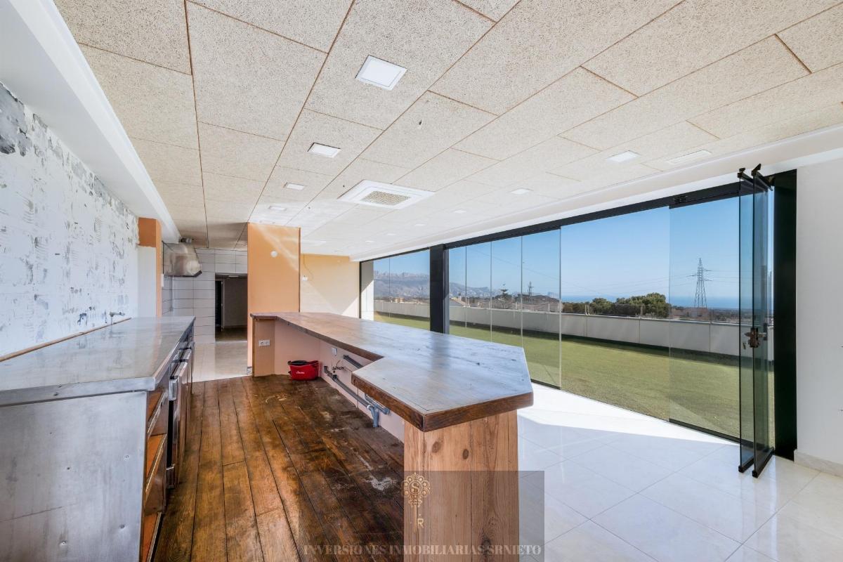For sale of building in Polop