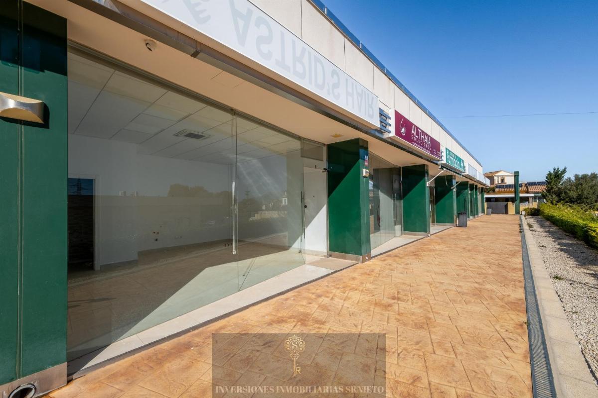 For sale of building in Polop