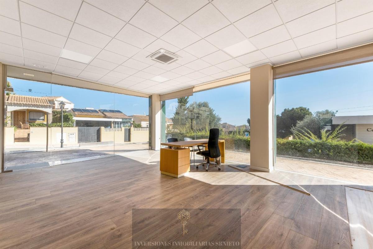 For sale of building in Polop