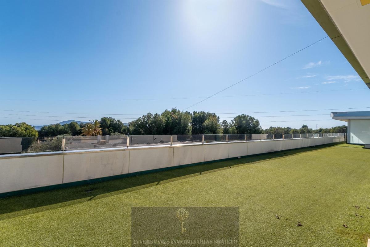 For sale of building in Polop