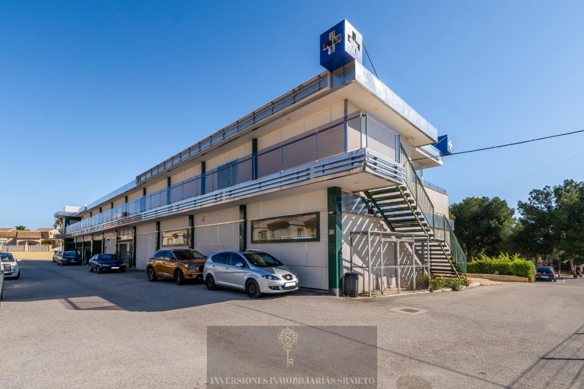 For sale of building in Polop