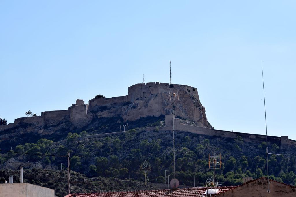 For sale of building in Alicante