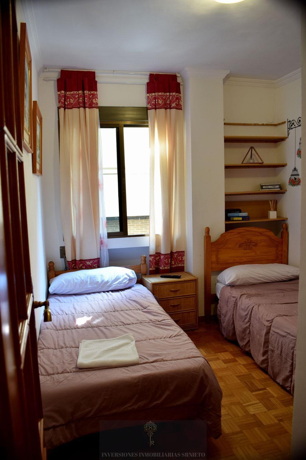 For sale of building in Alicante