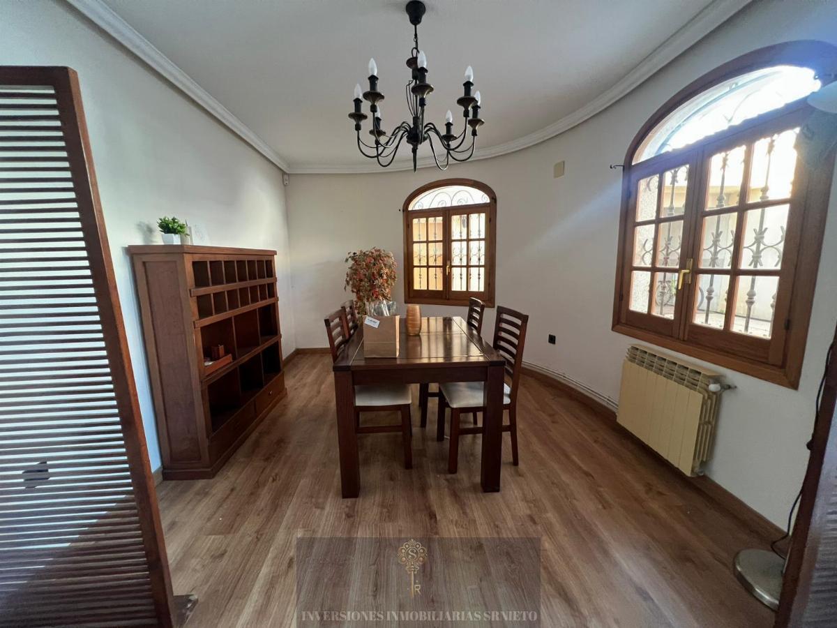For sale of chalet in Alicante