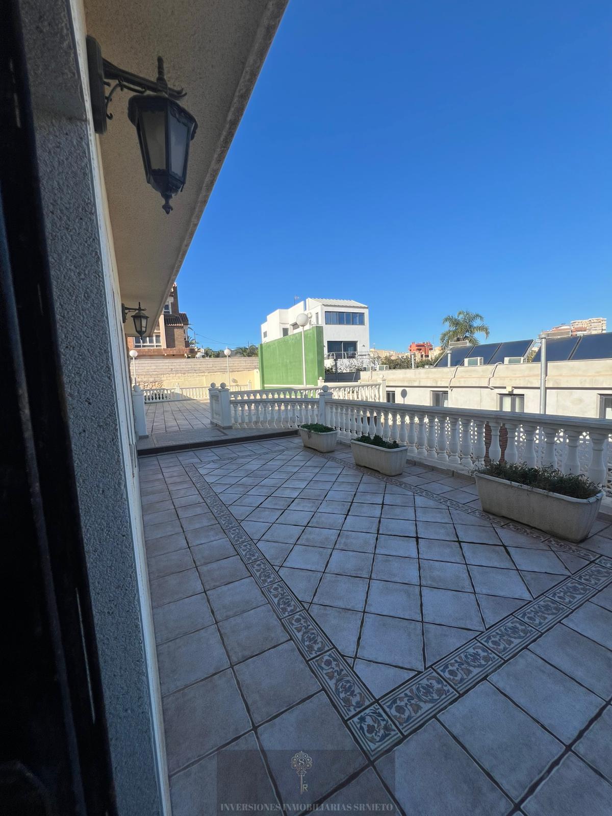 For sale of chalet in Alicante