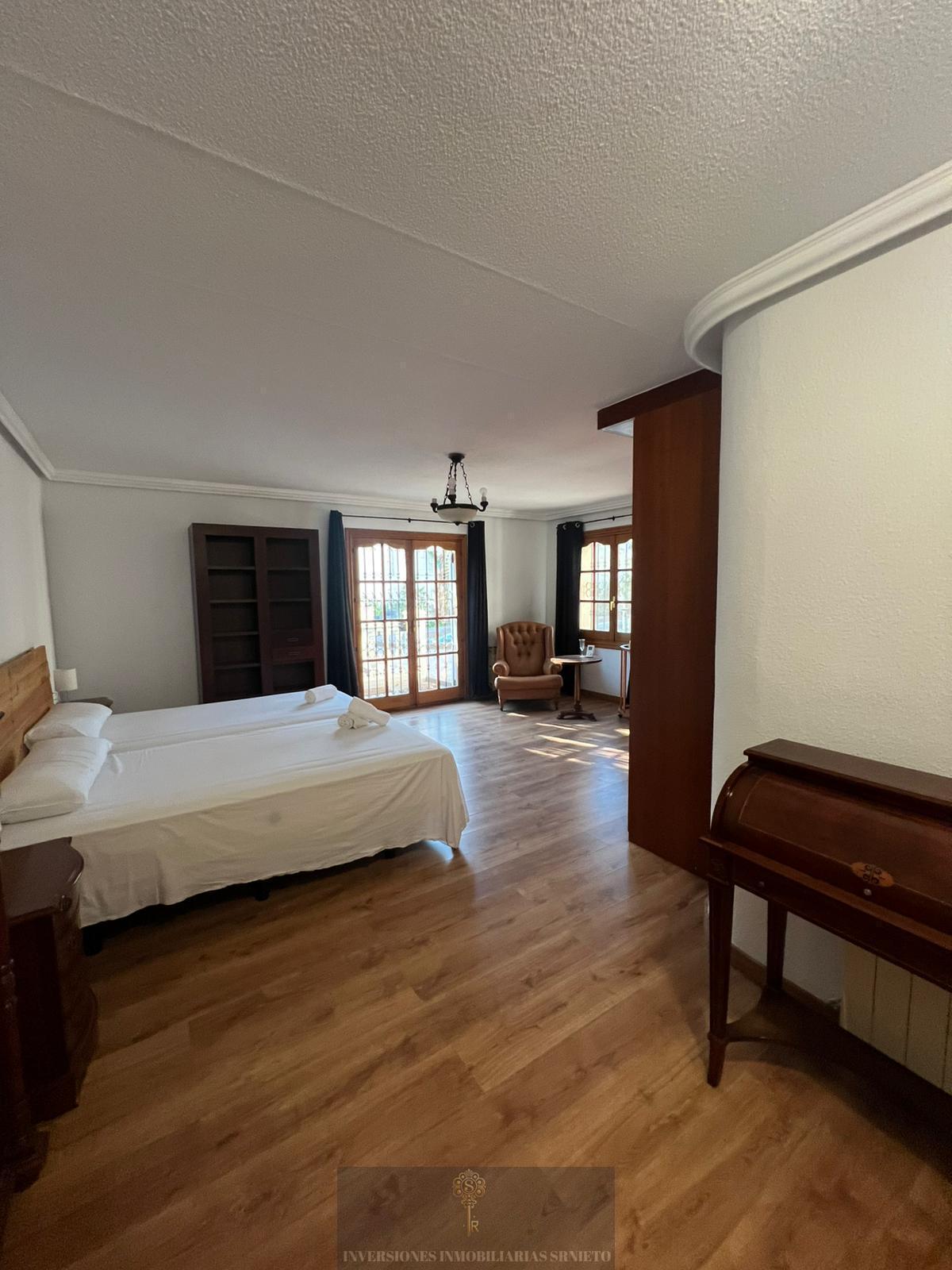 For sale of chalet in Alicante