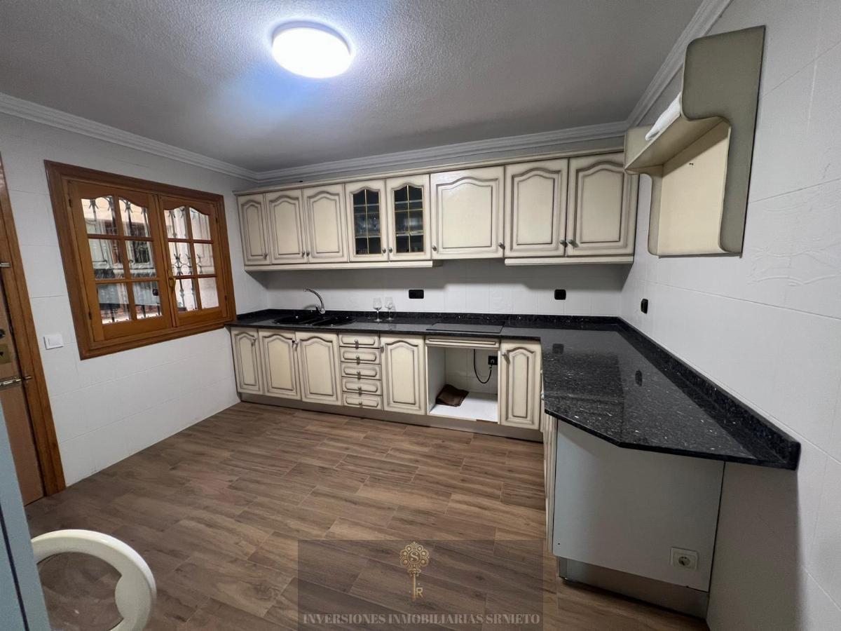 For sale of chalet in Alicante