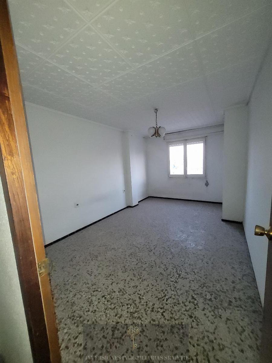 For sale of apartment in Elche-Elx