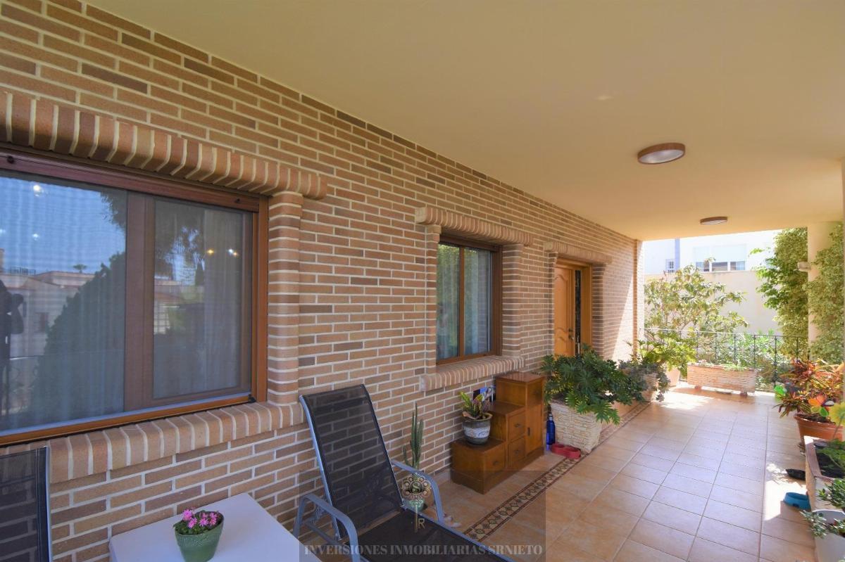 For sale of chalet in Rojales
