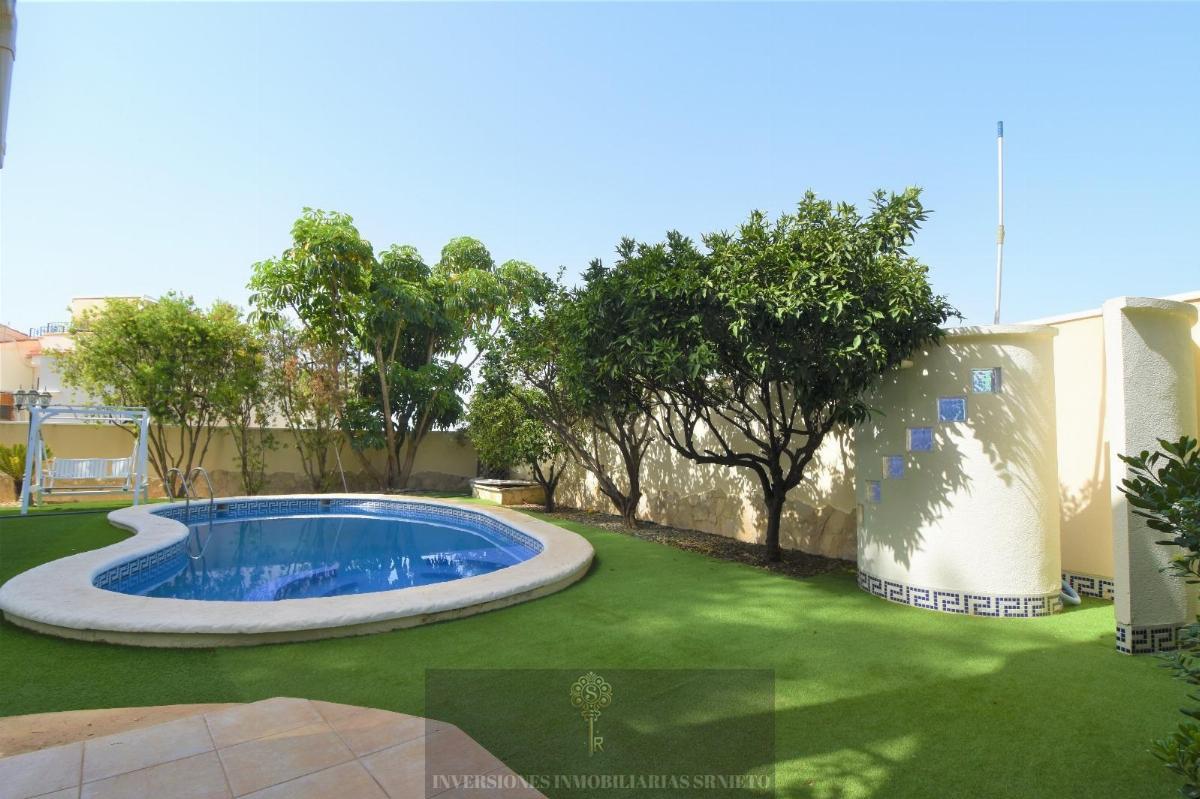 For sale of chalet in Rojales